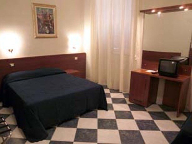 Hotel Anfiteatro Flavio Roma